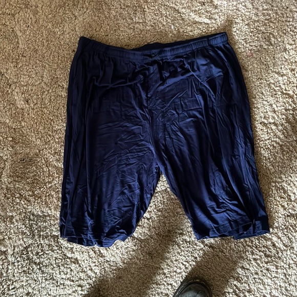 Pants - Comfy blue shorts
